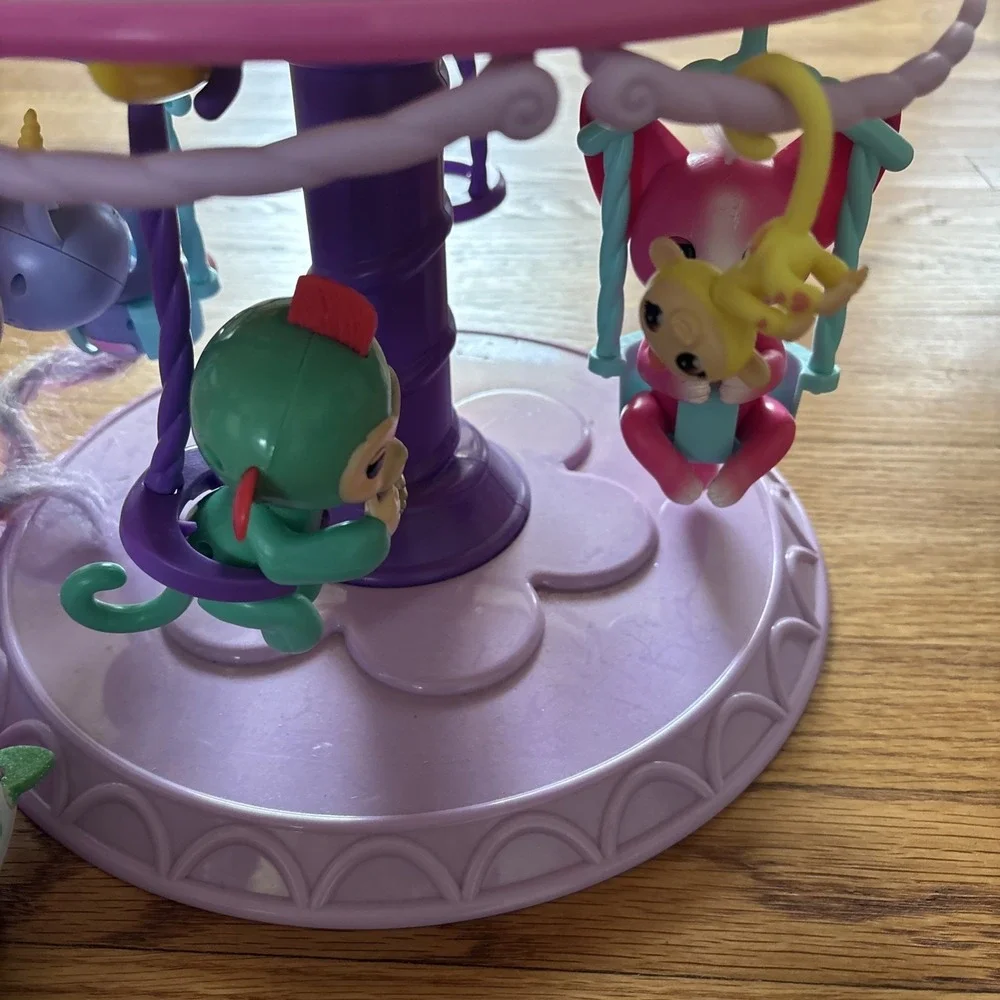 Fingerling Carousel All 4‎ Swings & Monkey Bars 7 Figures With Unicorn Narwhal